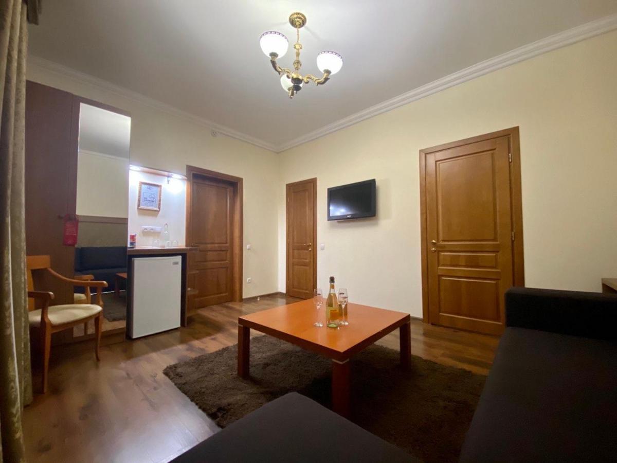 Boomerang Business Hotel Odessa Eksteriør billede