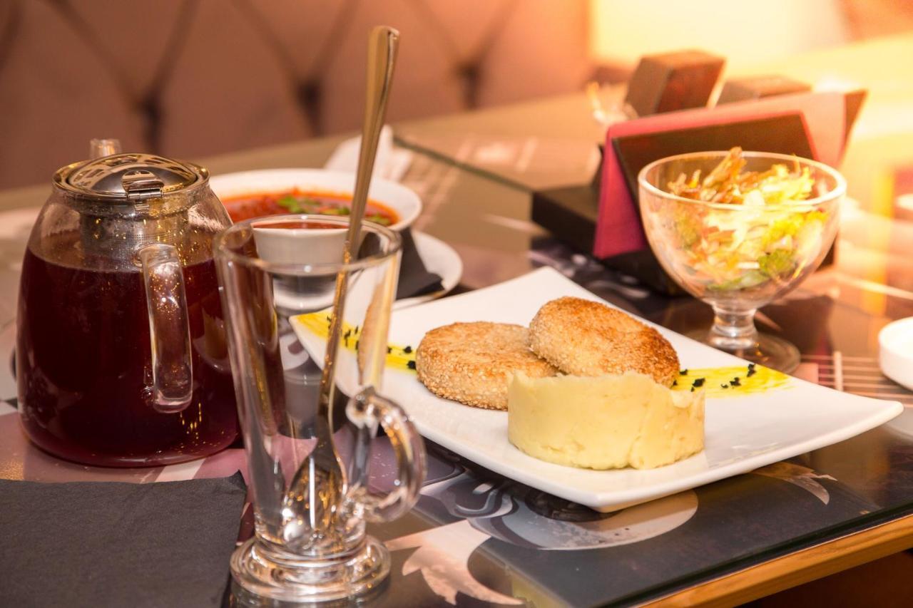Boomerang Business Hotel Odessa Eksteriør billede